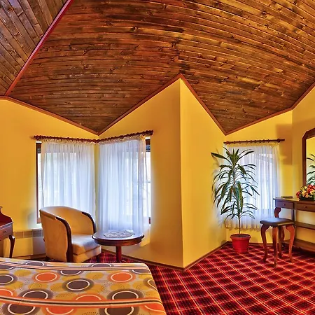 Teres Hotel Kazanlŭk