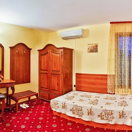 Teres Hotel Kazanlŭk